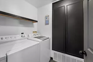 633 E Archwood, Eagle Point, OR 97524 - Photo 13