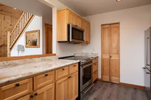 8708 Cliff Swallow Dr, Redmond, OR 97756 - Photo 15