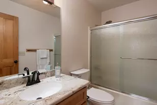 8708 Cliff Swallow Dr, Redmond, OR 97756 - Photo 29