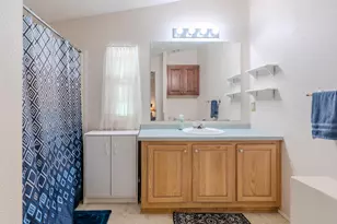 2552 Thorn Oak Dr, Medford, OR 97501 - Photo 13