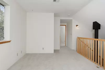 300 Colonial Drive, Grants Pass, OR 97526 - Photo 35
