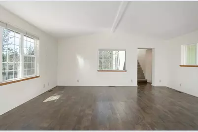 300 Colonial Drive, Grants Pass, OR 97526 - Photo 15