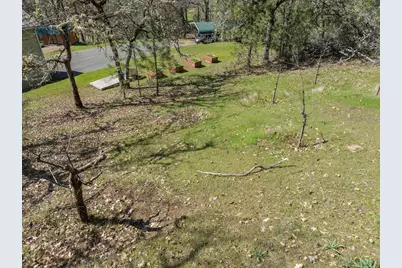 300 Colonial Drive, Grants Pass, OR 97526 - Photo 69