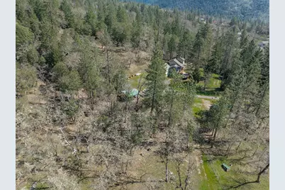 300 Colonial Drive, Grants Pass, OR 97526 - Photo 65
