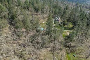 300 Colonial Dr, Grants Pass, OR 97526 - Photo 65