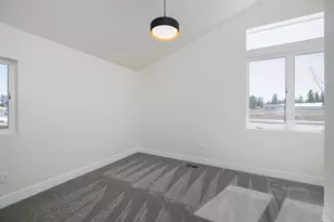 20622 SE Boer Pl, Bend, OR 97702 - Photo 11