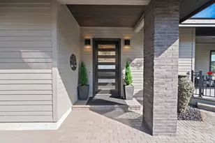 10504 Bitterbrush Ct, Redmond, OR 97756 - Photo 7