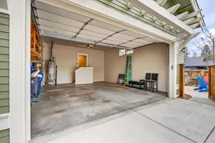 2192 NW Lemhi Pass Dr, Bend, OR 97703 - Photo 29