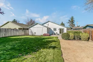 317 Jeanette Ave, Medford, OR 97501 - Photo 7