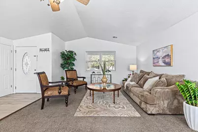 317 Jeanette Avenue, Medford, OR 97501 - Photo 7