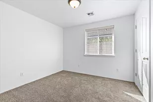 317 Jeanette Ave, Medford, OR 97501 - Photo 25