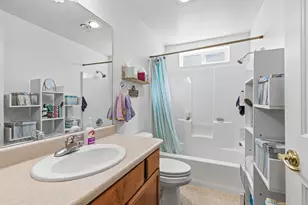 130 Rhonda Ln, Phoenix, OR 97535 - Photo 17