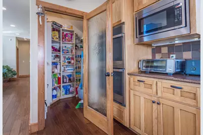 4728 Coopers Hawk Road, Klamath Falls, OR 97601 - Photo 15