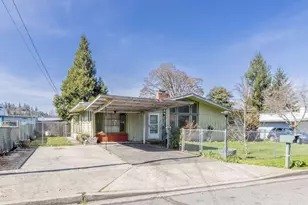 1512 Clara Ave, Grants Pass, OR 97527 - Photo 3