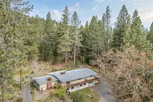 200 Hornet Ln, Grants Pass, OR 97527 - Photo 39