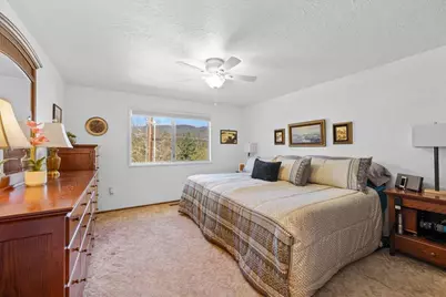 645 S 5th, Jacksonville, OR 97530 - Photo 21