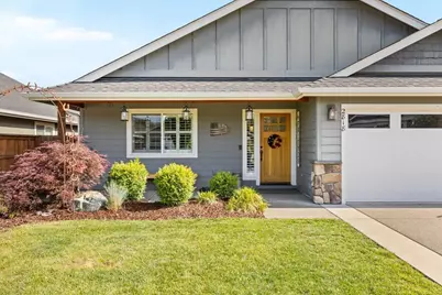 2818 Esther Lane, Grants Pass, OR 97527 - Photo 3