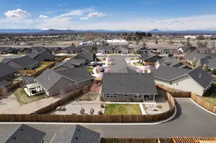 450 NE Oak Ct, Redmond, OR 97756 - Photo 27