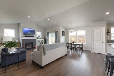 450 NE Oak Court, Redmond, OR 97756 - Photo 7