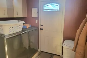 6226 E Evans Creek Rd, Rogue River, OR 97537 - Photo 7