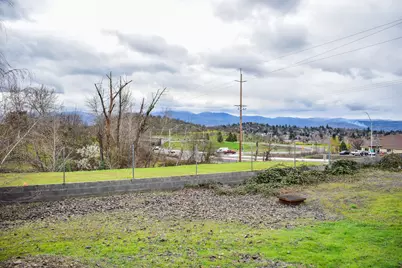 [Address not provided], Medford, OR 97504 - Photo 7