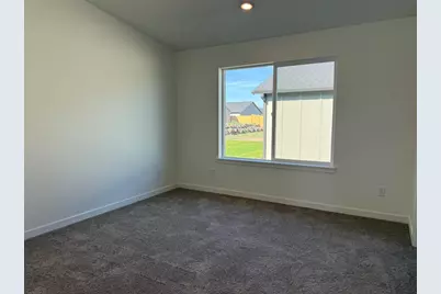 639 NE Arnold Street #173, Madras, OR 97741 - Photo 13