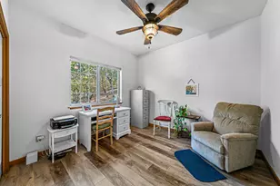 5227 Pioneer Rd, Medford, OR 97501 - Photo 23