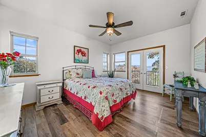 5227 Pioneer Road, Medford, OR 97501 - Photo 19