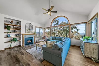 5227 Pioneer Road, Medford, OR 97501 - Photo 9