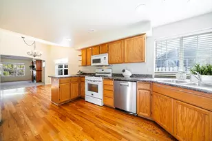 3350 Edgewater Dr, Medford, OR 97504 - Photo 13