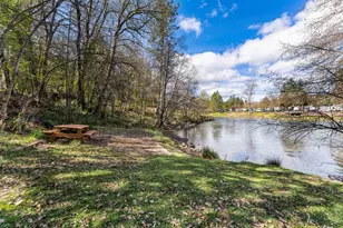 15 Black Oak Dr, Shady Cove, OR 97539 - Photo 3