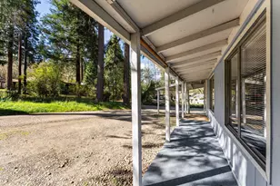 15 Black Oak Dr, Shady Cove, OR 97539 - Photo 17