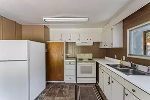 15 Black Oak Dr, Shady Cove, OR 97539 - Photo 9