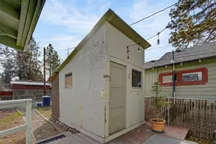 1251 NW Newport Ave, Bend, OR 97703 - Photo 29