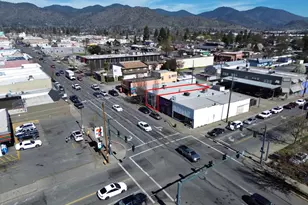 783 SE 6th St, Grants Pass, OR 97526 - Photo 1