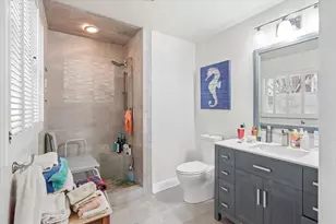 325 Mountain View Pl, Grants Pass, OR 97527 - Photo 11