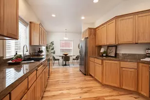 20669 Sierra Dr, Bend, OR 97701 - Photo 13