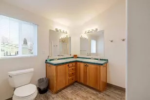 2051 NE Uintah Ct, Redmond, OR 97756 - Photo 31