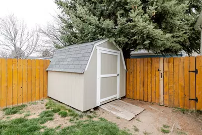 2051 NE Uintah Court, Redmond, OR 97756 - Photo 9