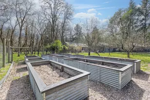 444 Sheraton Dr, Williams, OR 97544 - Photo 31