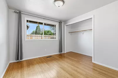 2864 Hawaiian Avenue, Medford, OR 97504 - Photo 17