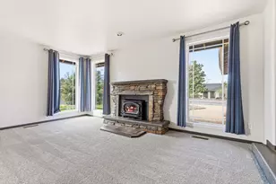 2864 Hawaiian Ave, Medford, OR 97504 - Photo 7