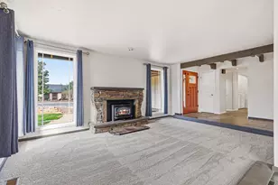 2864 Hawaiian Ave, Medford, OR 97504 - Photo 9