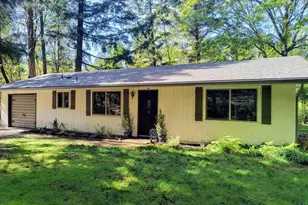 101 Cascade Dr, Cave Junction, OR 97523 - Photo 3