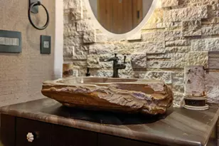 60985 Bachelor View Rd, Bend, OR 97702 - Photo 37