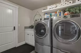 1041 E Timber Pine Dr, Sisters, OR 97759 - Photo 51