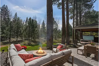 1041 E Timber Pine Drive, Sisters, OR 97759 - Photo 3