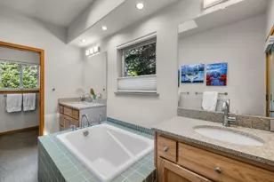 19397 Soda Springs Dr, Bend, OR 97702 - Photo 21