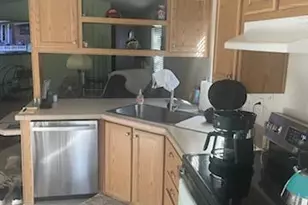 1055 N 5th St, Jacksonville, OR 97530 - Photo 5