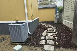 1055 N 5th St, Jacksonville, OR 97530 - Photo 25